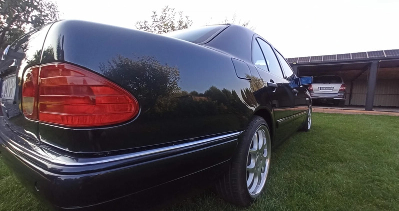 Mercedes-Benz Klasa E cena 29990 przebieg: 256352, rok produkcji 1998 z Jastrzębie-Zdrój małe 277